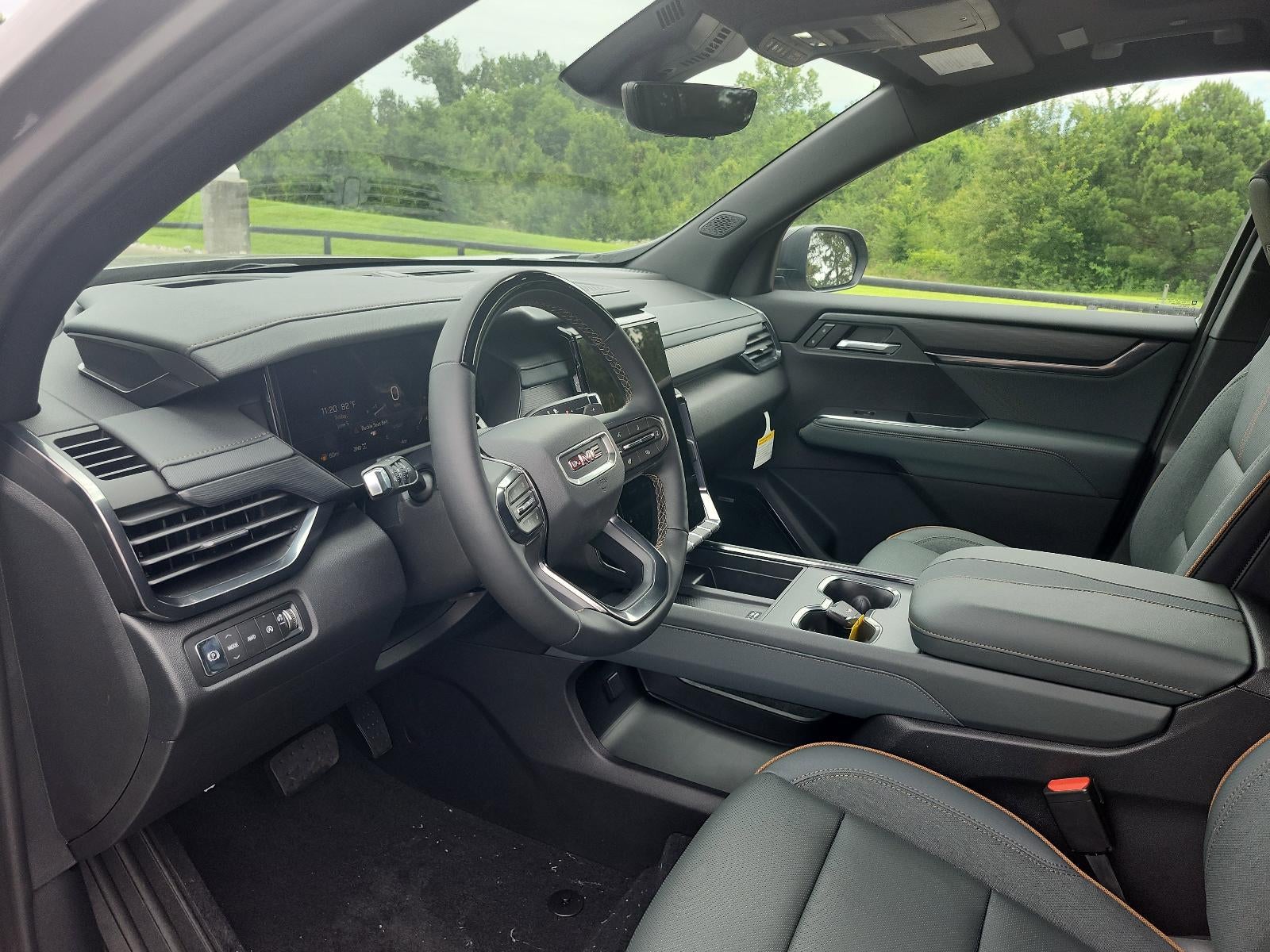 2026 GMC Acadia AWD AT4