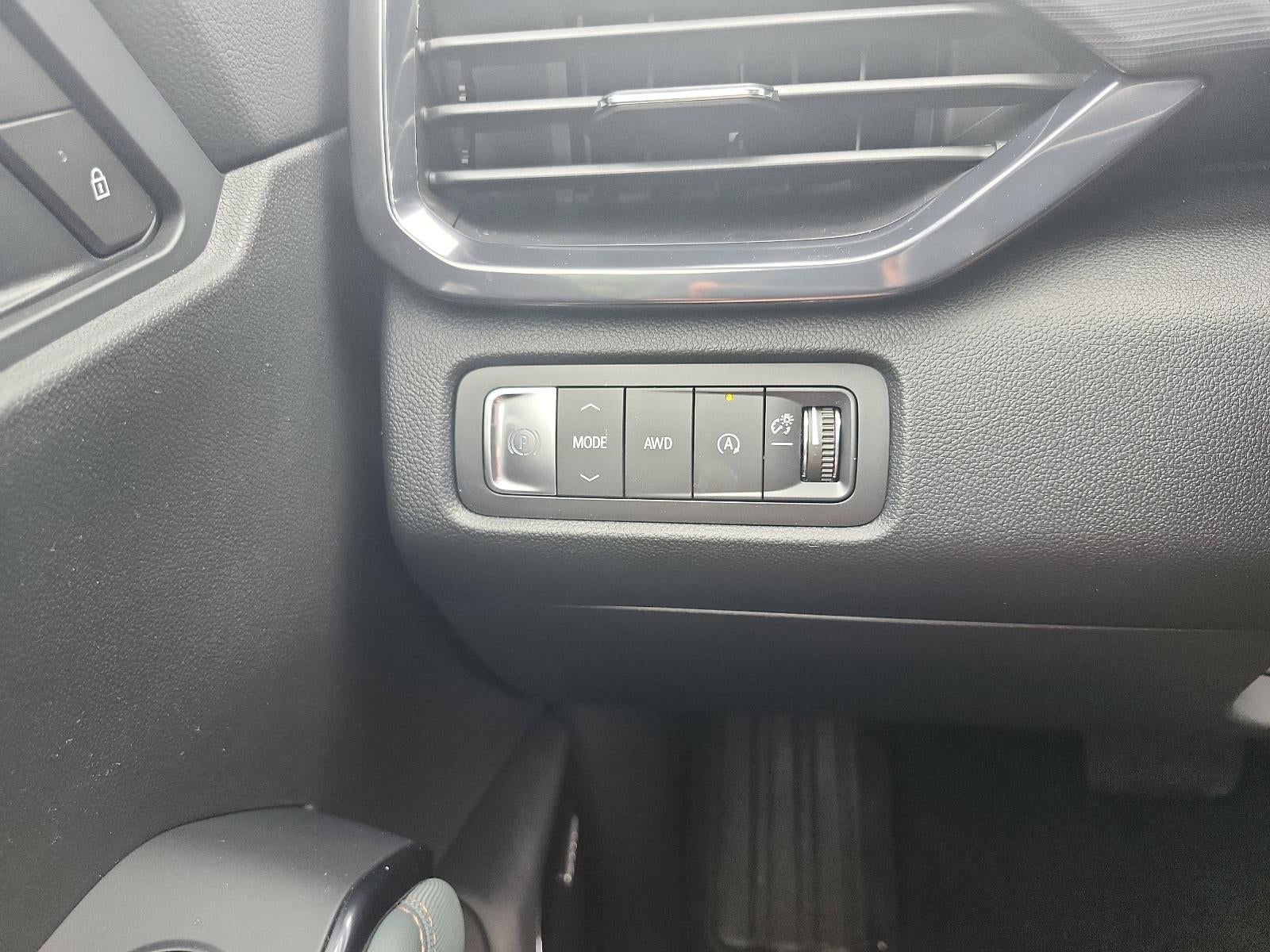 2026 GMC Acadia AWD AT4