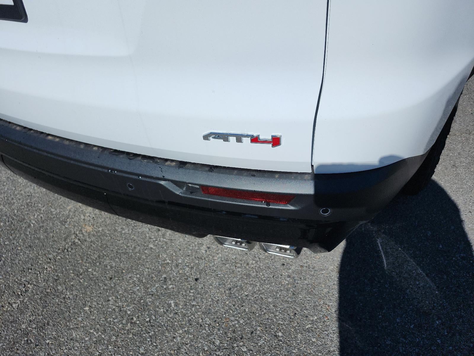 2026 GMC Acadia AWD AT4