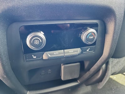 2026 GMC Acadia AWD AT4