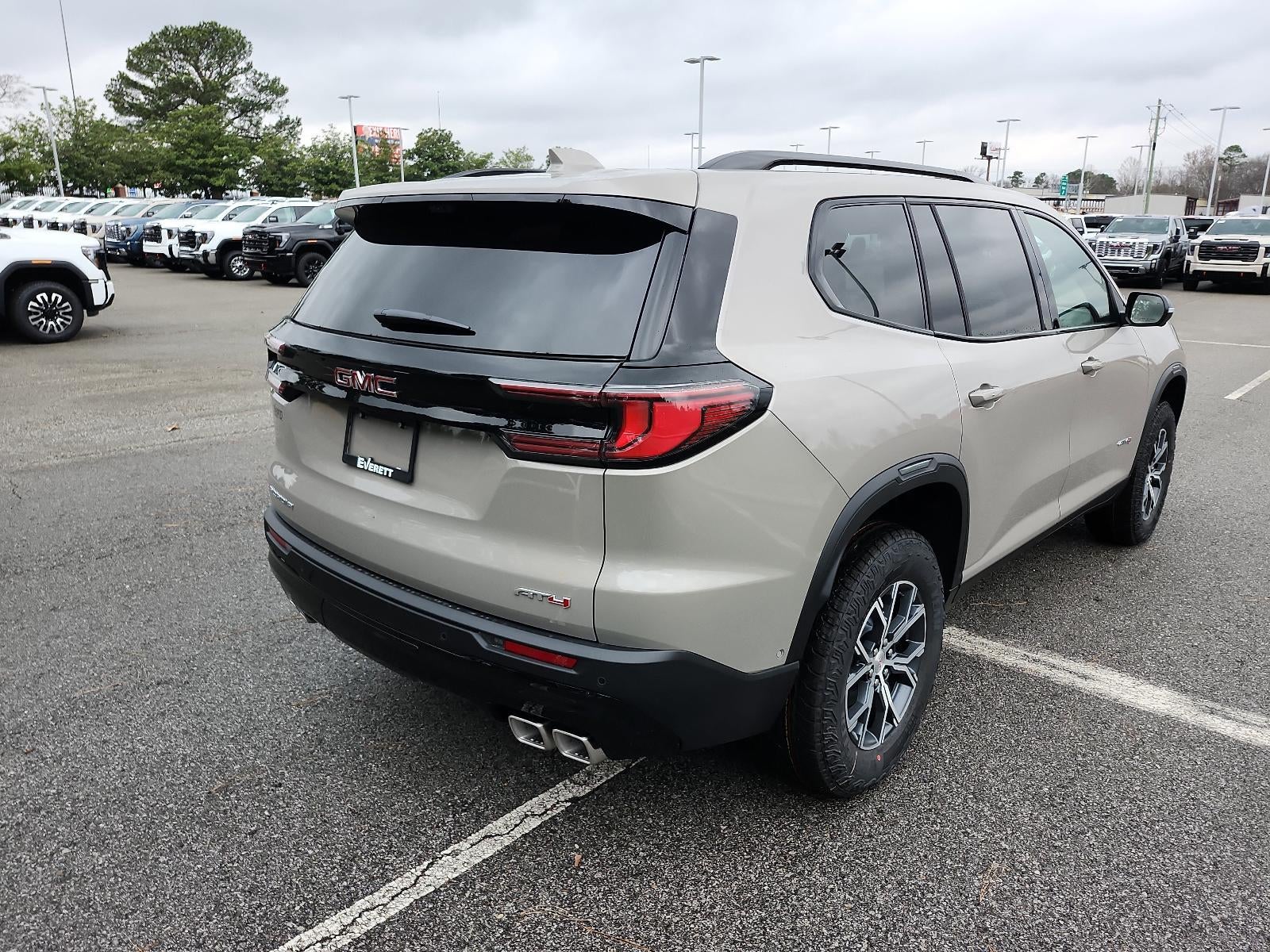 2026 GMC Acadia AWD AT4