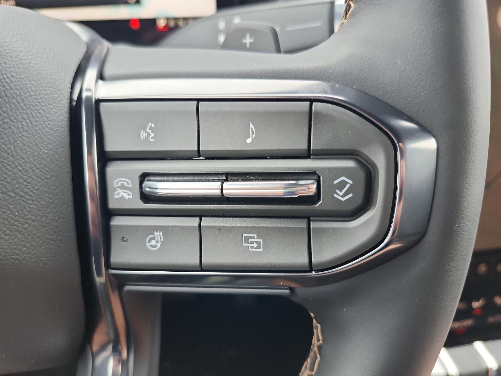 2026 GMC Acadia AWD AT4