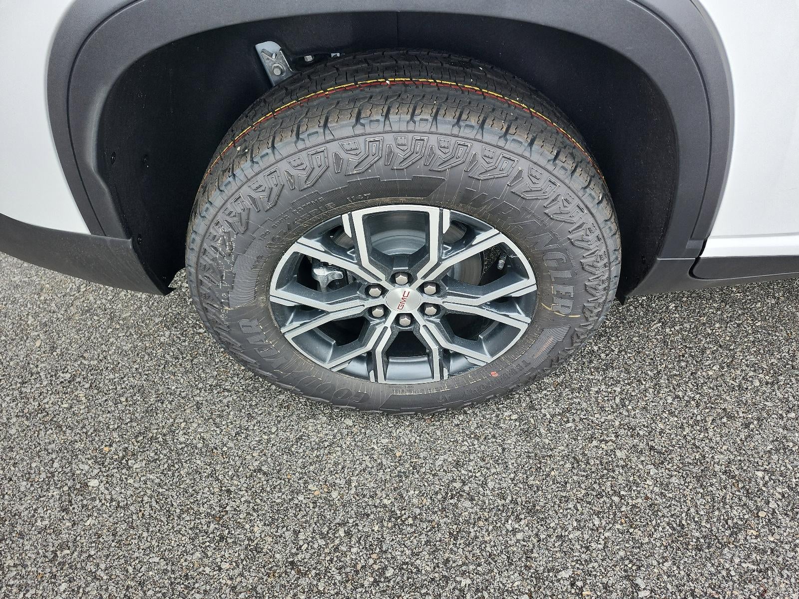 2026 GMC Acadia AWD AT4