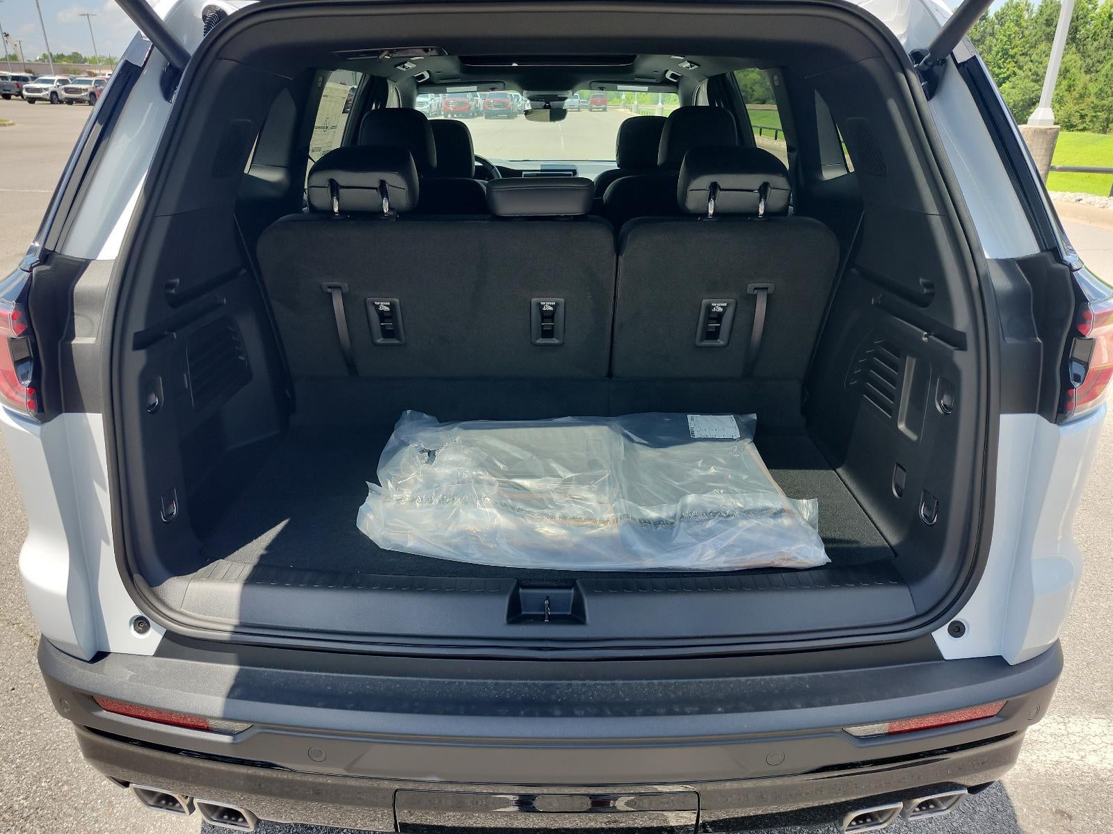 2026 GMC Acadia AWD AT4