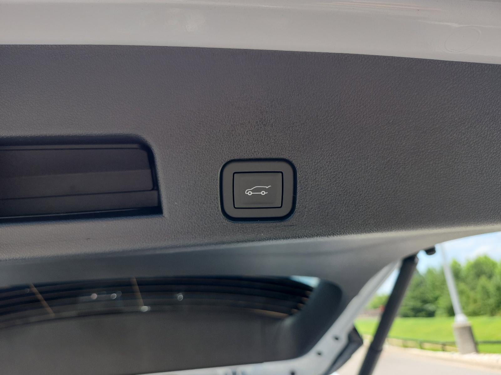 2026 GMC Acadia AWD AT4