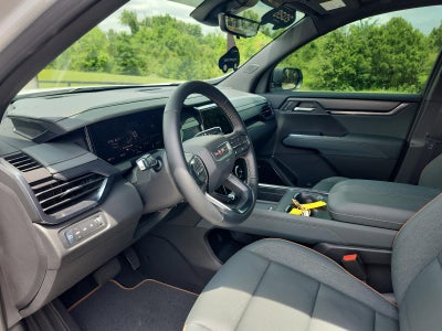 2026 GMC Acadia AWD AT4