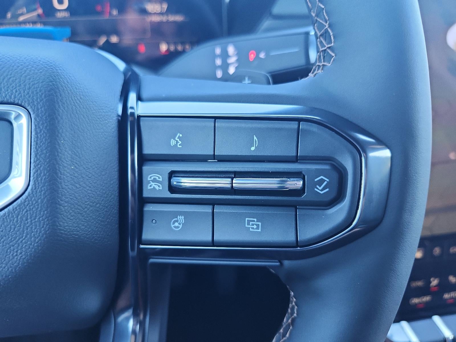 2026 GMC Acadia AWD AT4