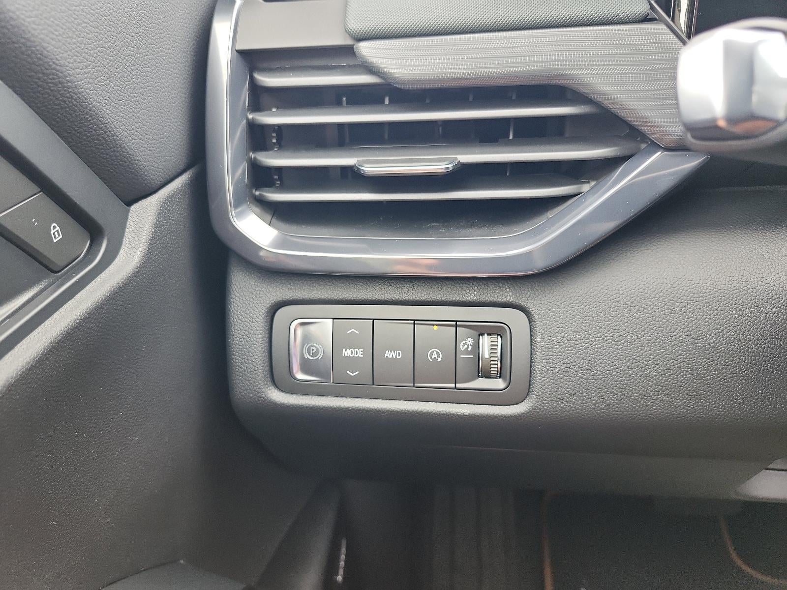 2026 GMC Acadia AWD AT4