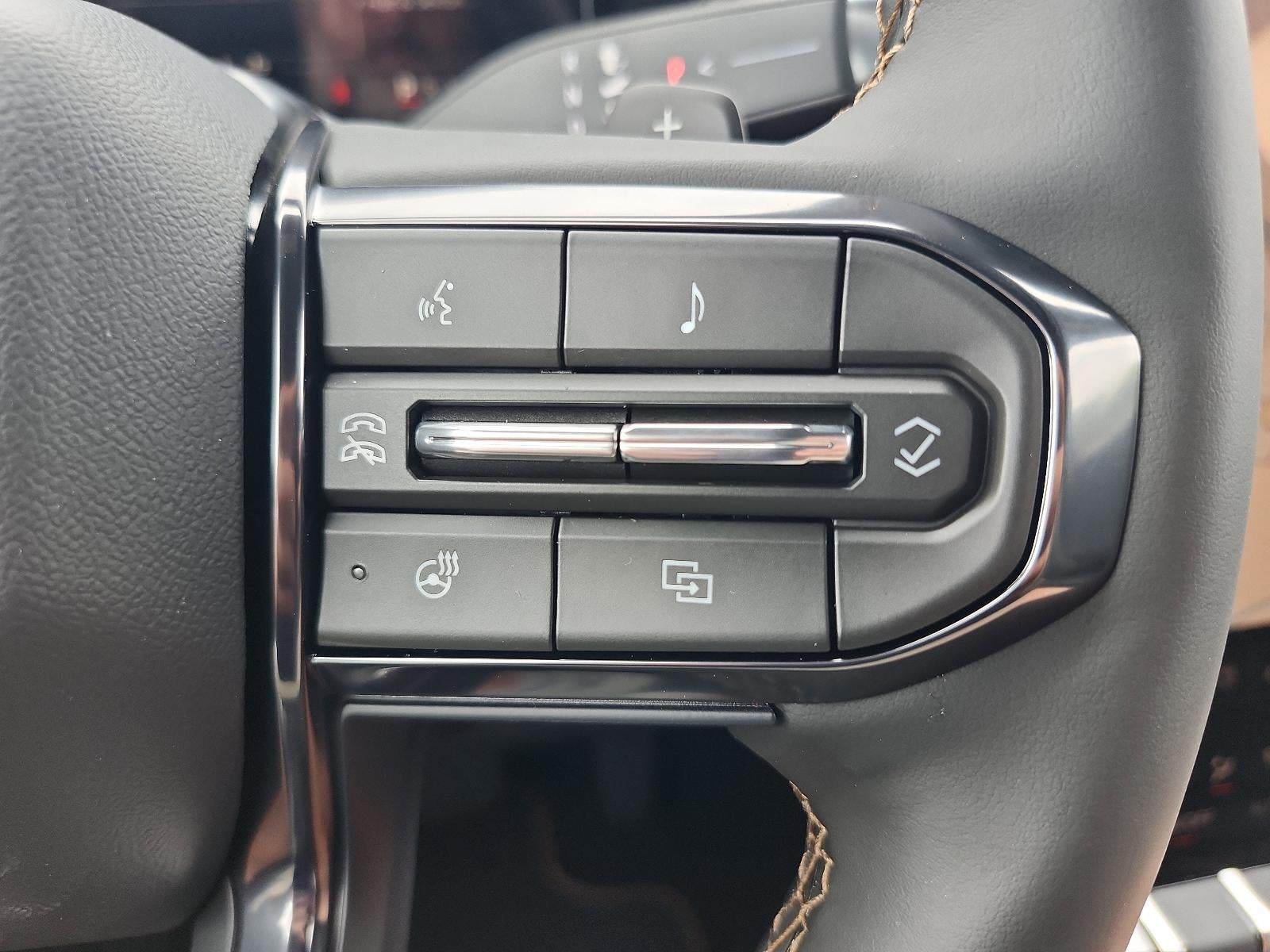 2026 GMC Acadia AWD AT4