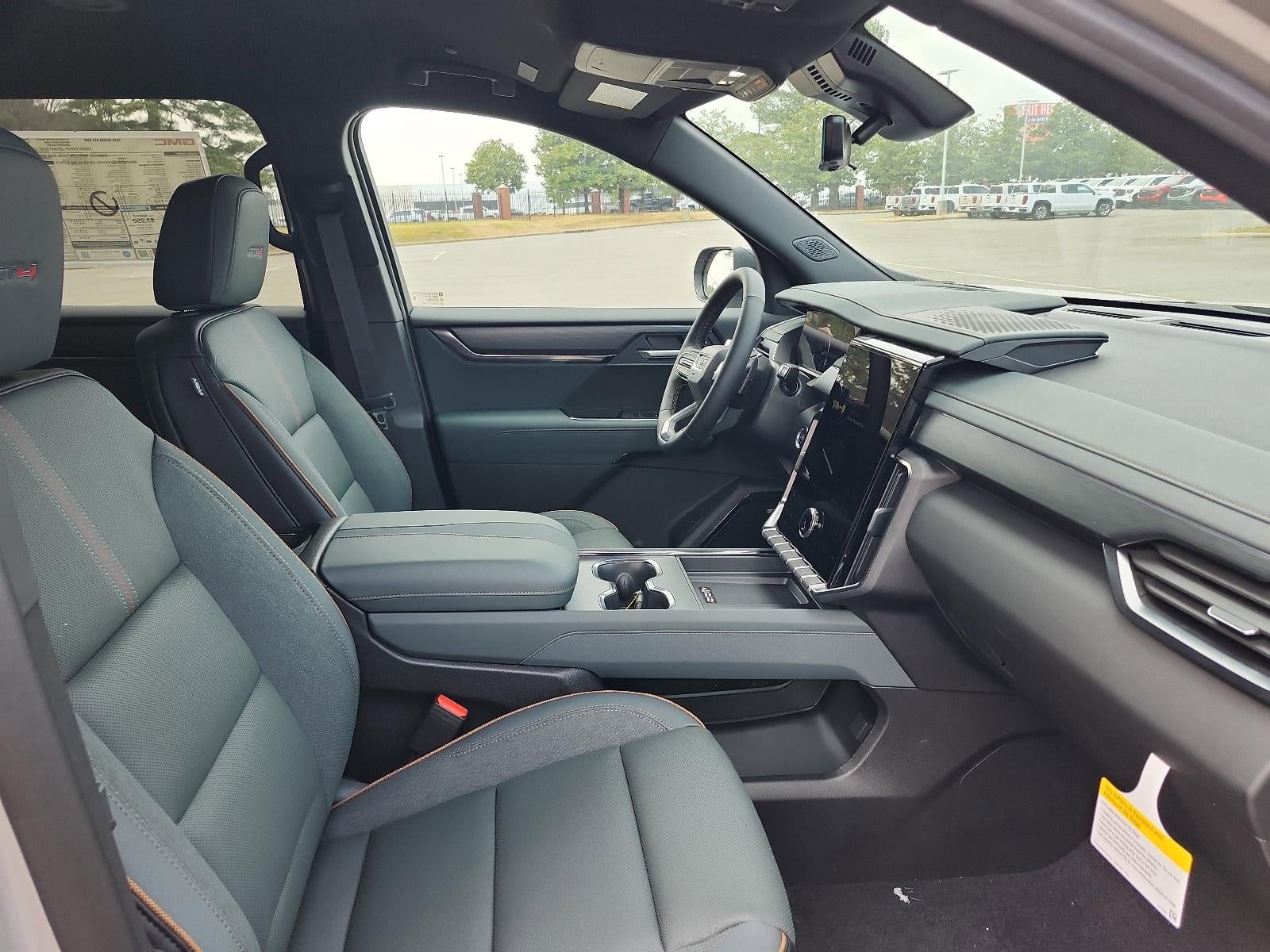 2026 GMC Acadia AWD AT4