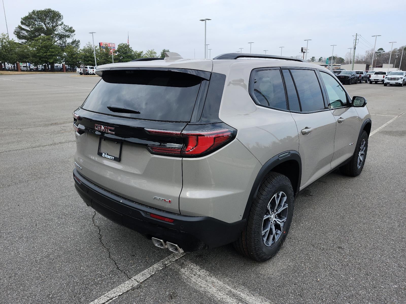 2026 GMC Acadia AWD AT4