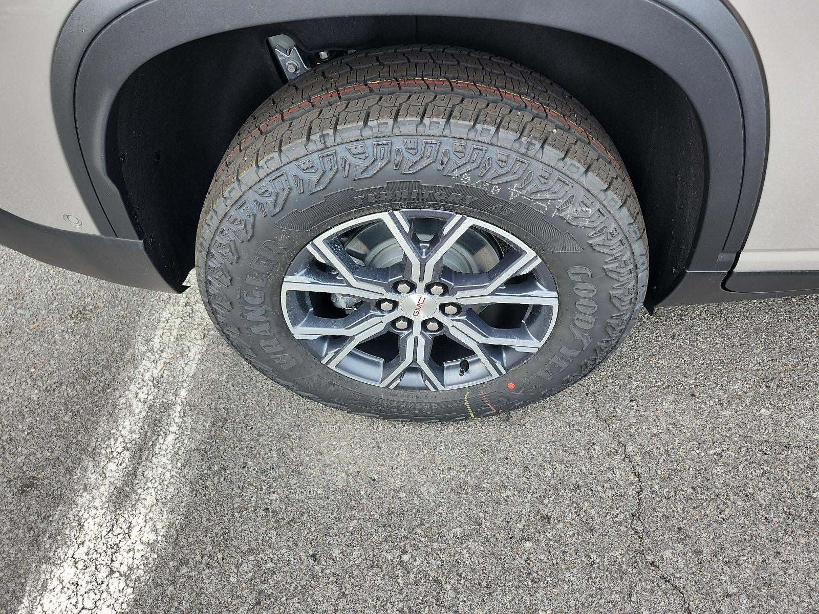 2026 GMC Acadia AWD AT4