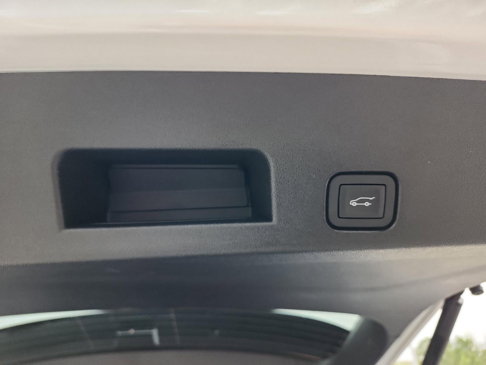 2025 GMC Acadia AWD AT4