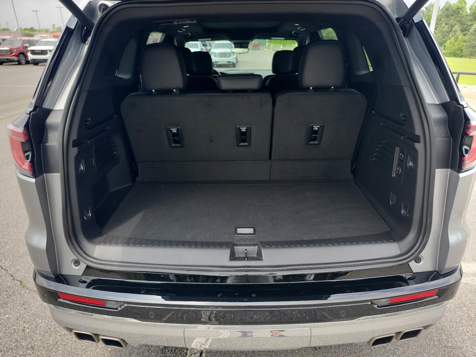 2024 GMC Acadia AWD Denali