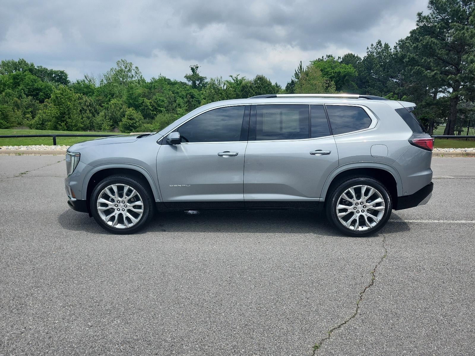 2024 GMC Acadia AWD Denali