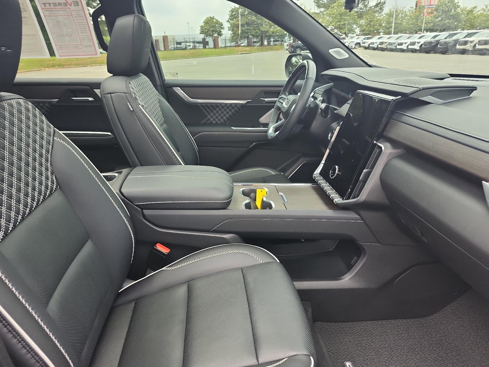 2024 GMC Acadia AWD Denali