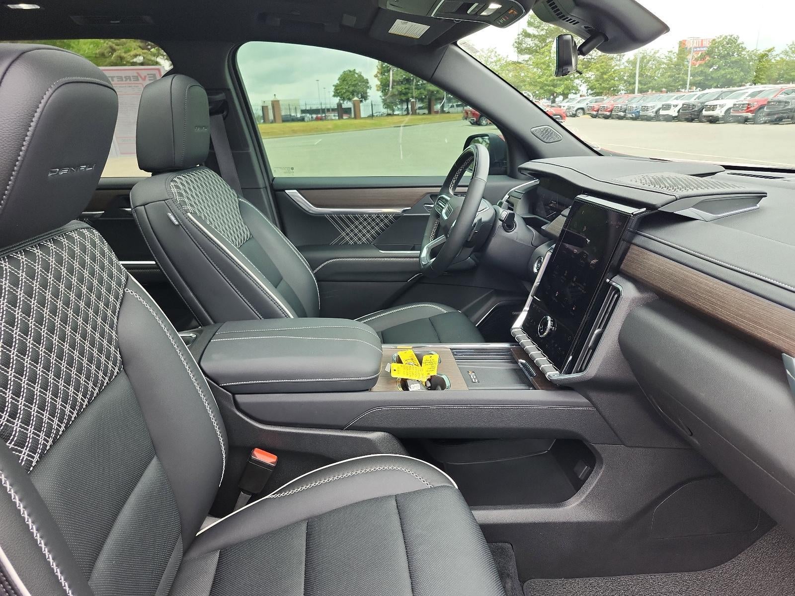 2024 GMC Acadia AWD Denali