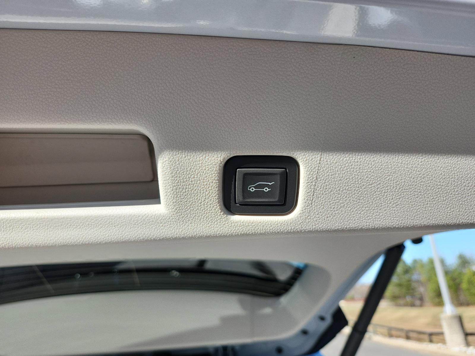 2026 GMC Acadia AWD Denali