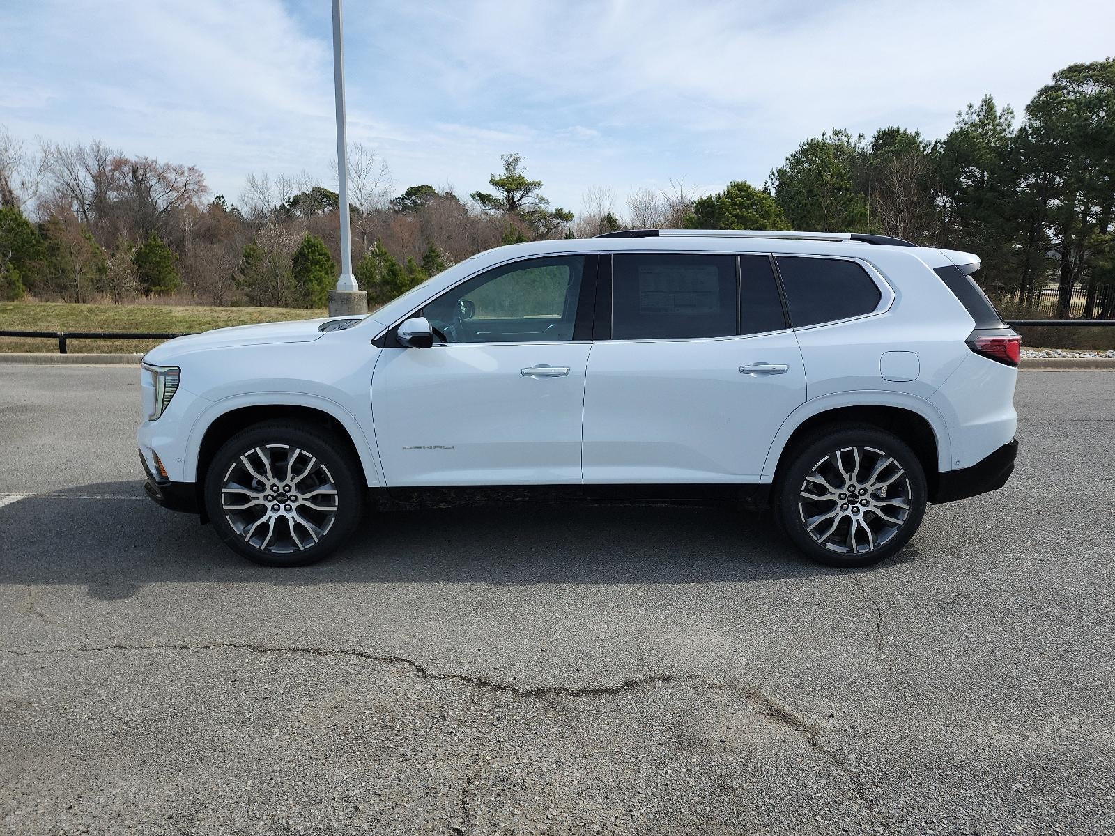 2026 GMC Acadia FWD Denali Ultimate