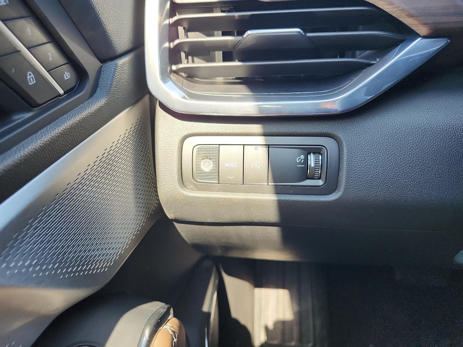 2027 GMC Acadia FWD Denali Ultimate