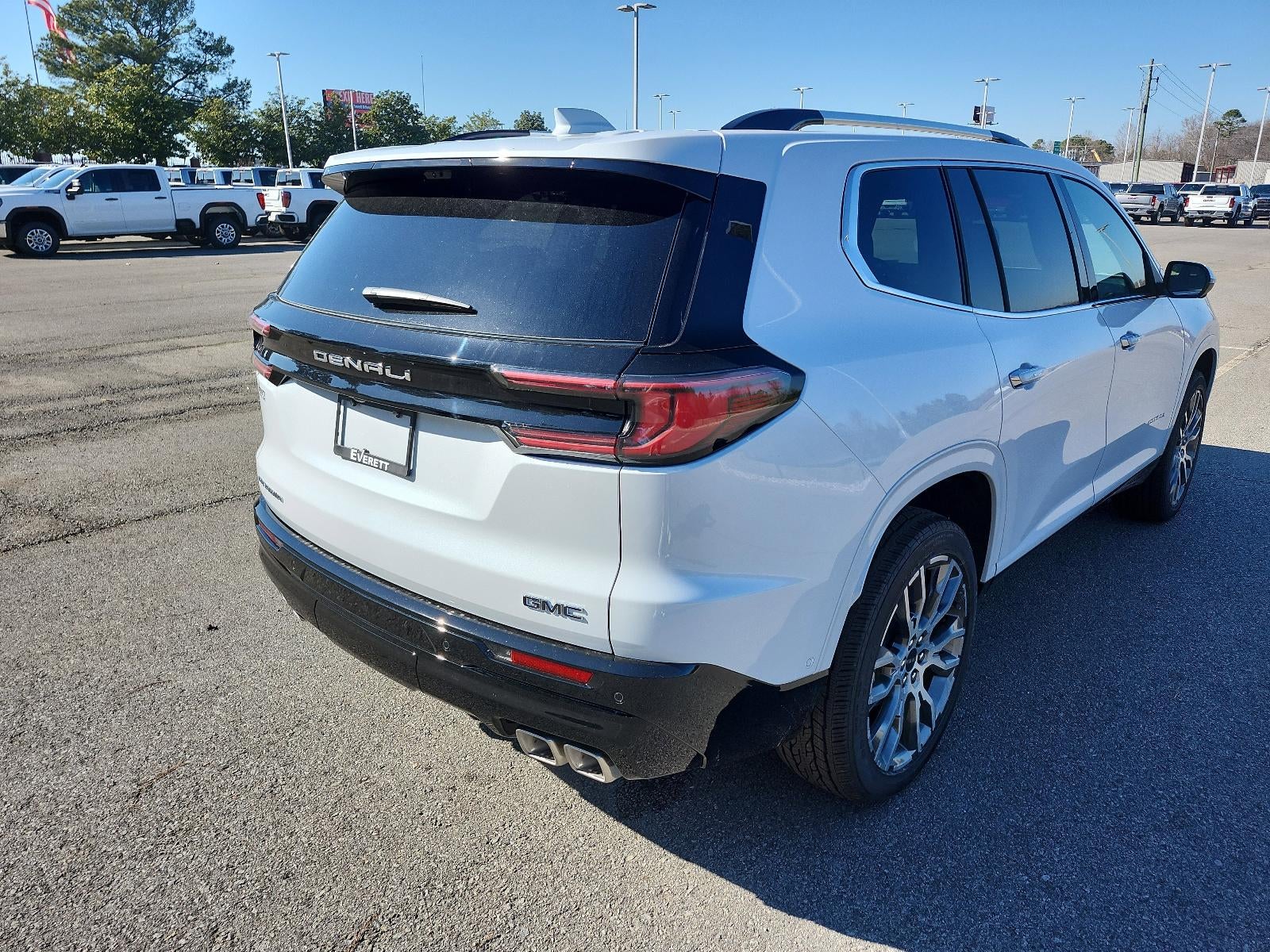 2026 GMC Acadia FWD Denali Ultimate