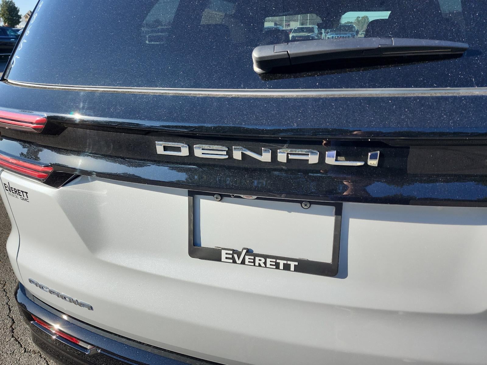 2026 GMC Acadia FWD Denali Ultimate