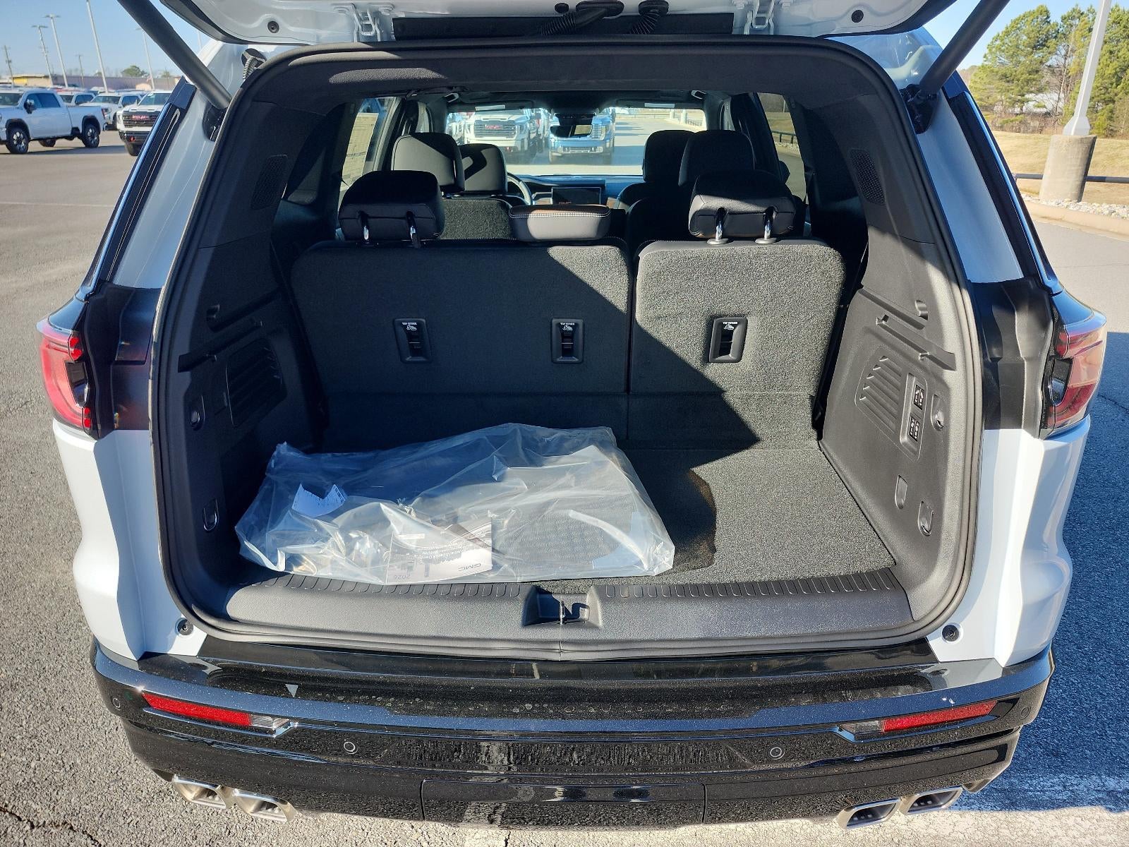 2026 GMC Acadia FWD Denali Ultimate