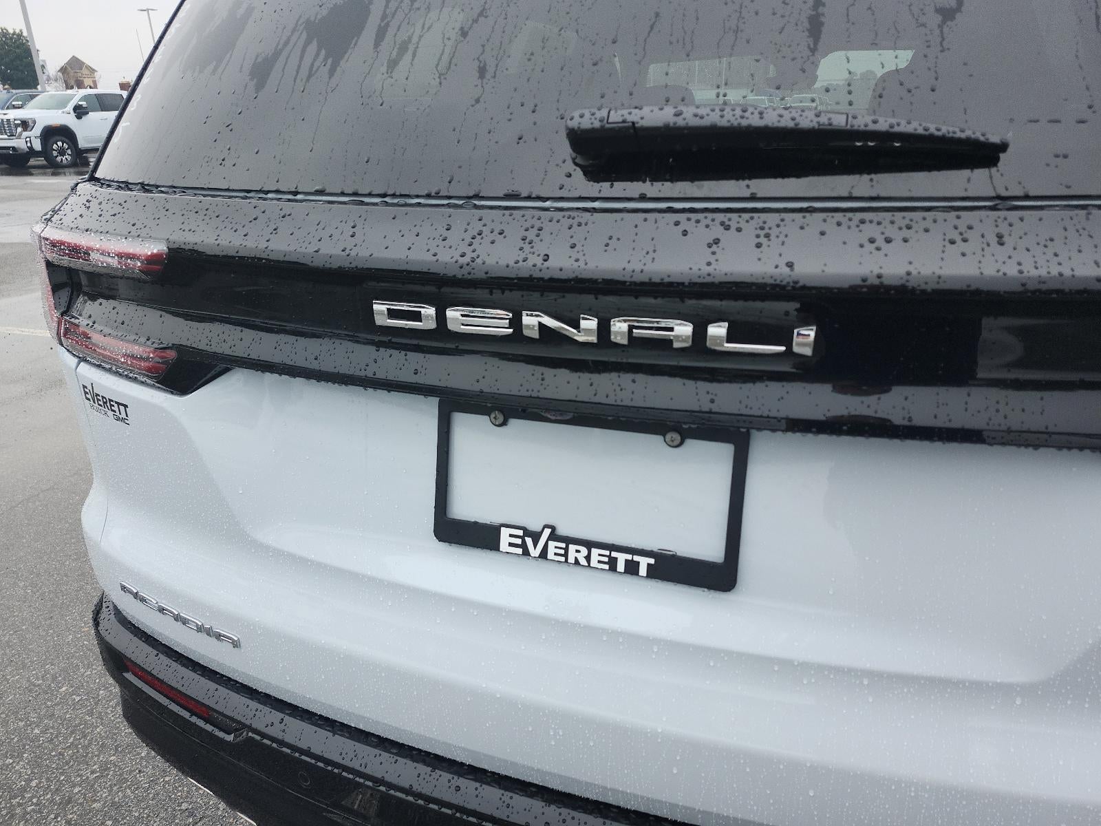 2026 GMC Acadia FWD Denali Ultimate