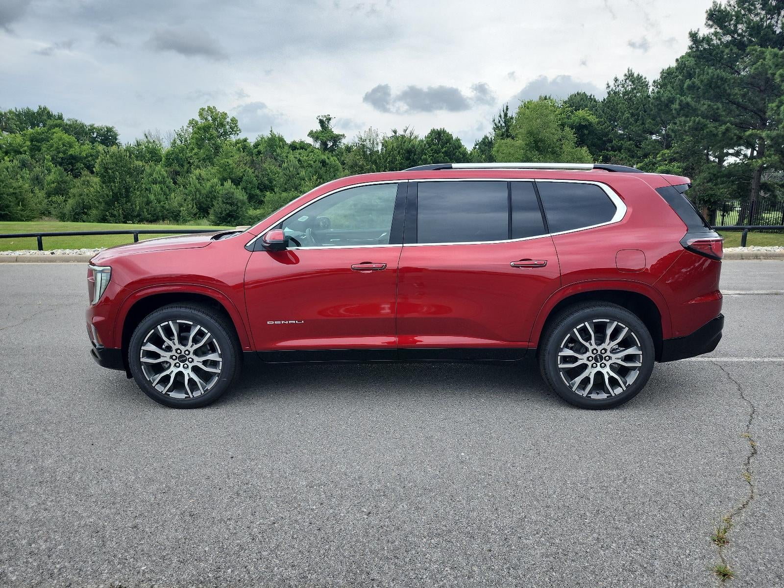 2026 GMC Acadia FWD Denali Ultimate