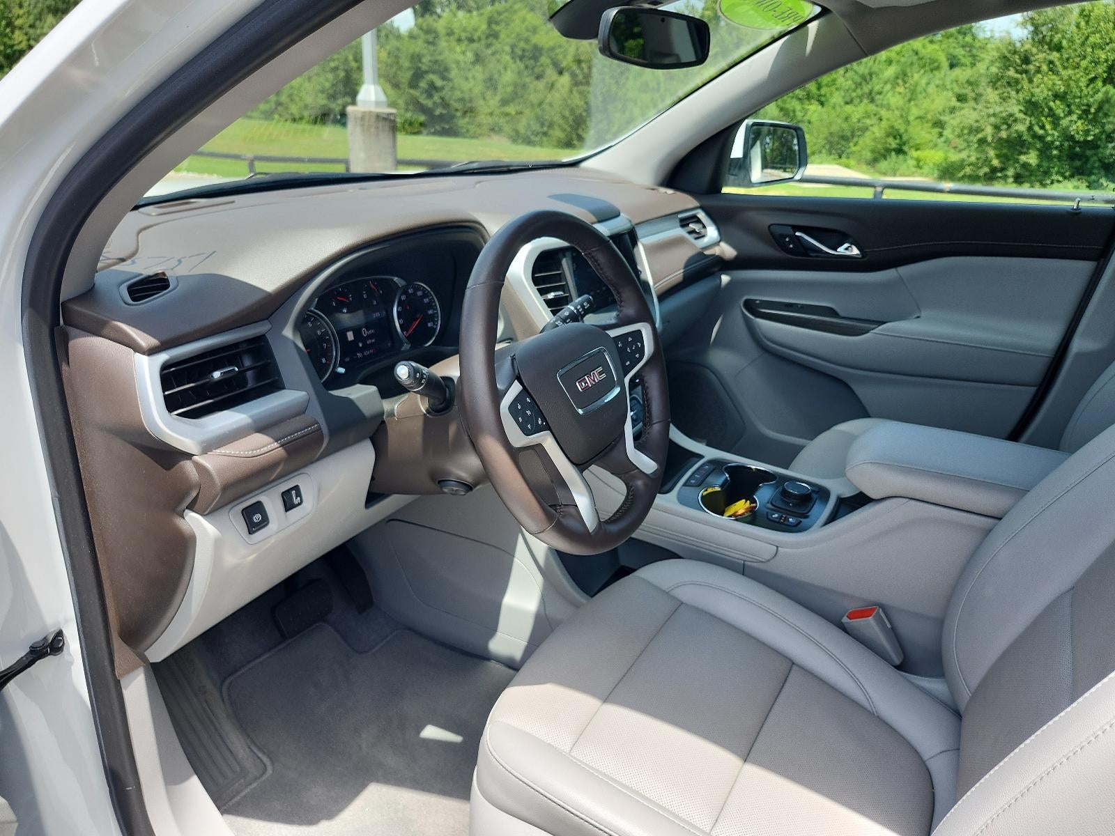 2021 GMC Acadia SLT