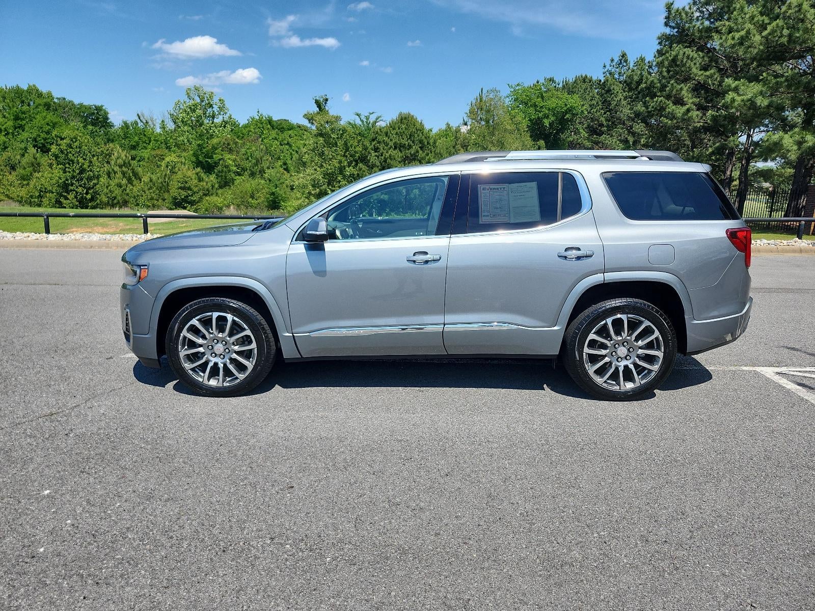 2023 GMC Acadia Denali