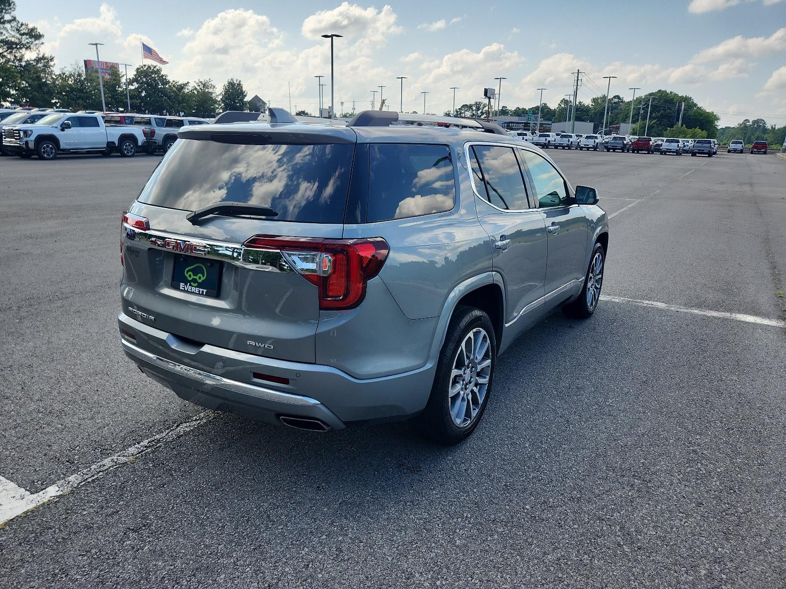 2023 GMC Acadia Denali