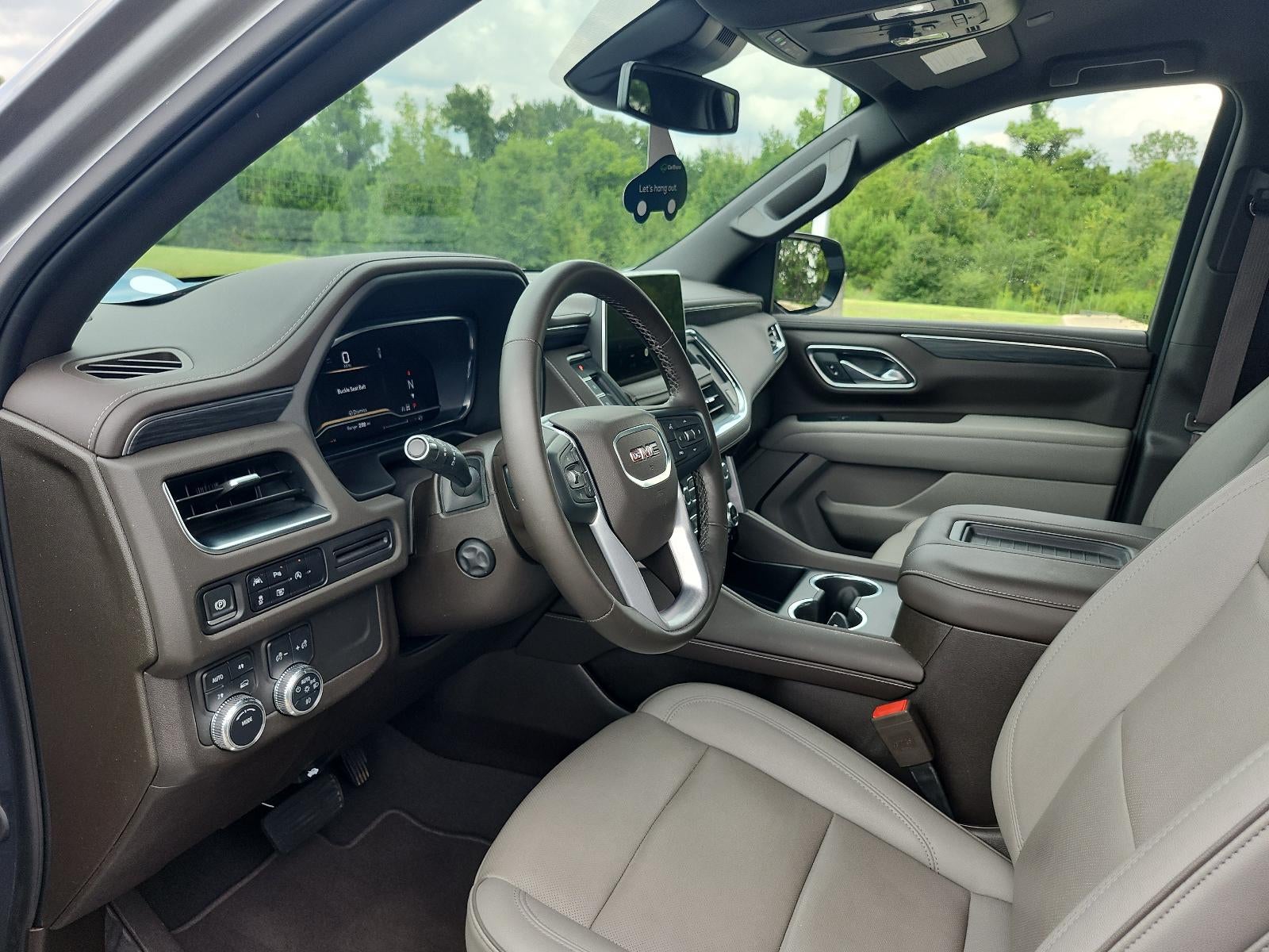 2024 GMC Yukon SLT