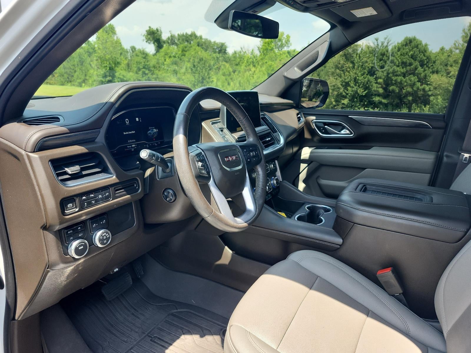 2022 GMC Yukon SLT