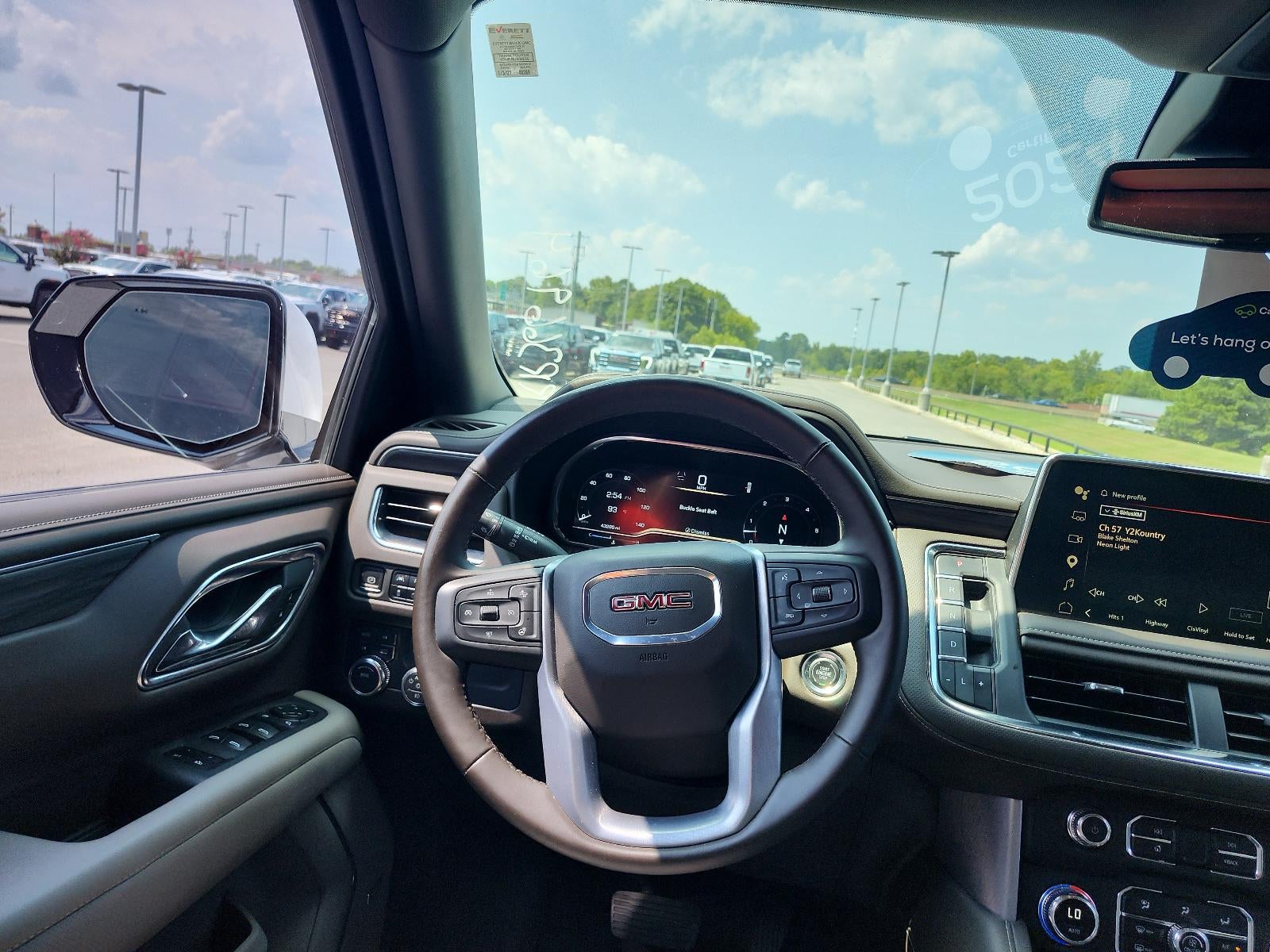 2024 GMC Yukon SLT