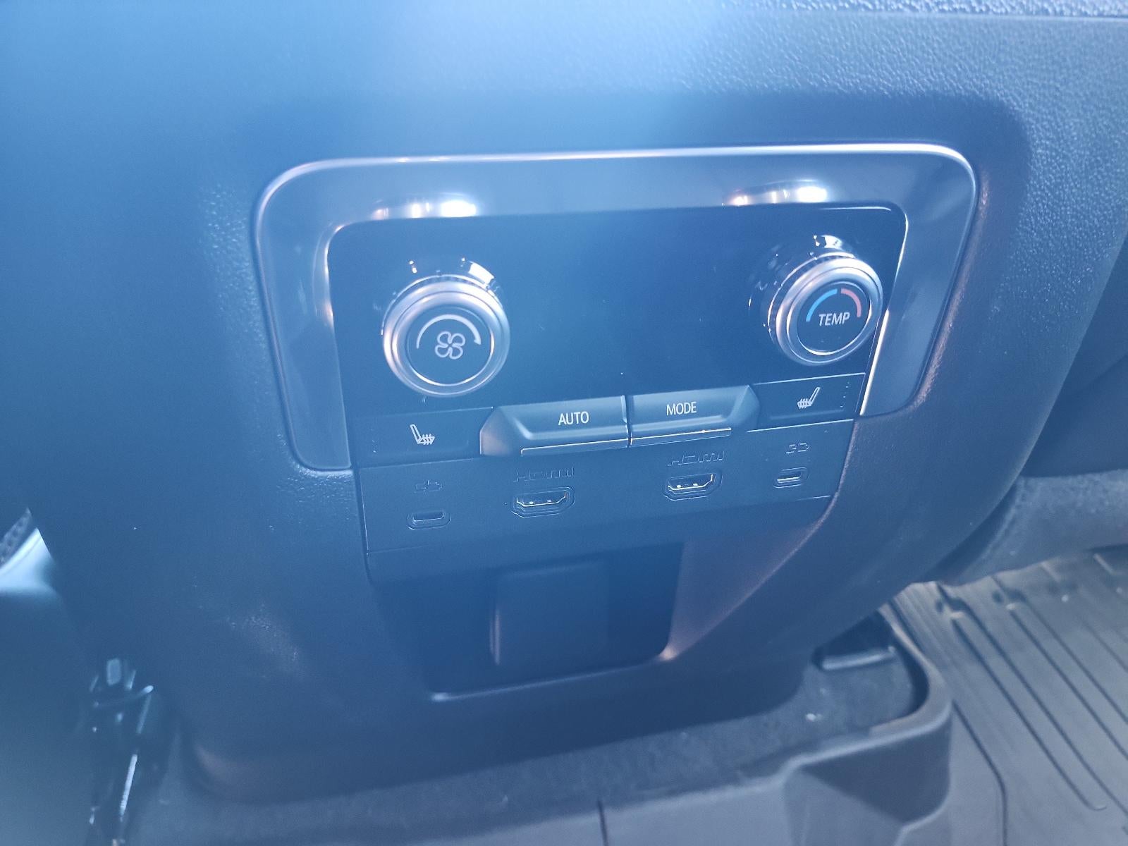 2027 GMC Yukon 4WD 4dr AT4