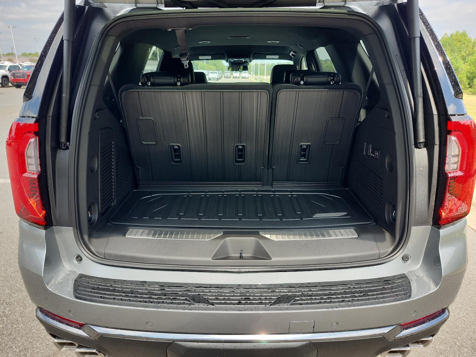 2027 GMC Yukon 4WD 4dr AT4