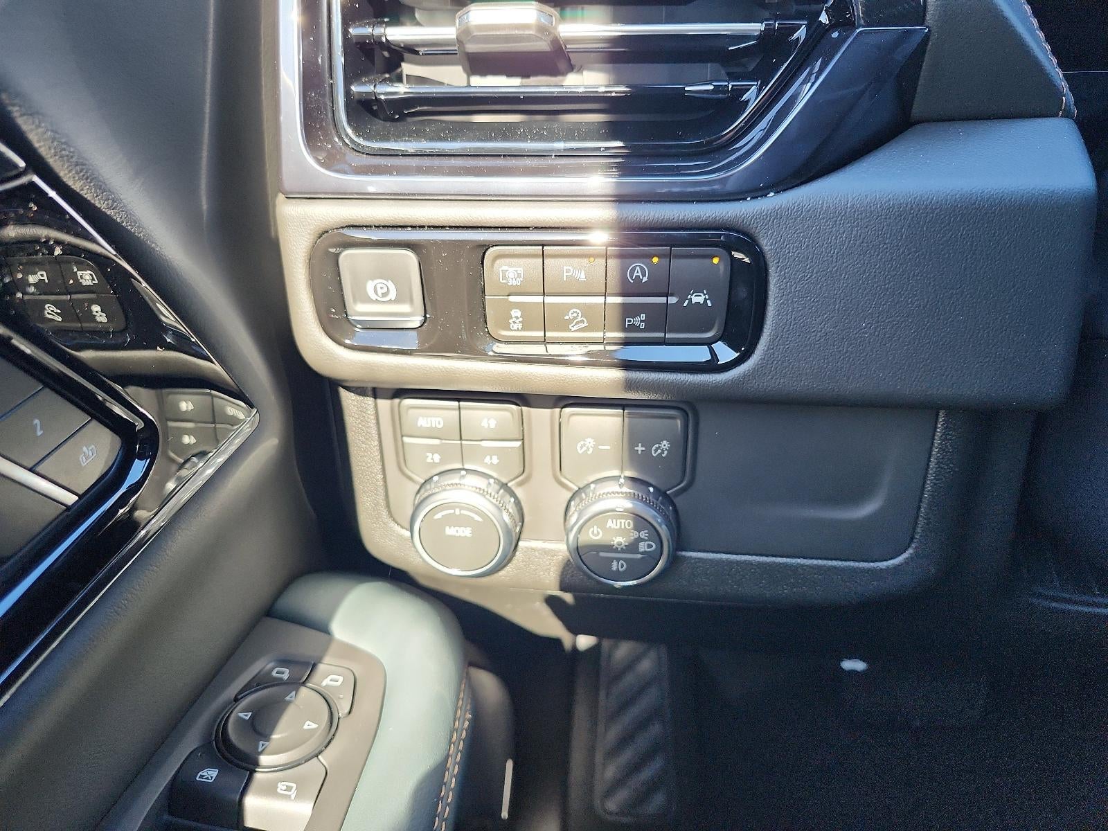 2026 GMC Yukon 4WD 4dr AT4