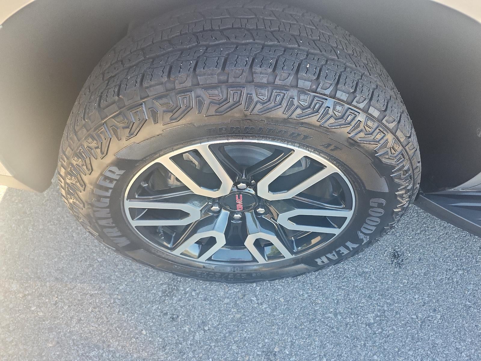 2024 GMC Yukon AT4
