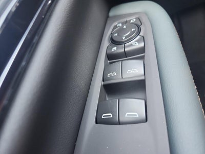 2027 GMC Yukon 4WD 4dr AT4