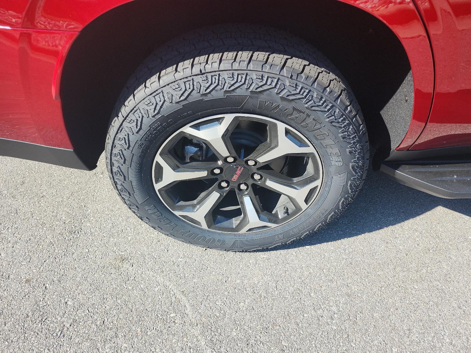 2027 GMC Yukon 4WD 4dr AT4
