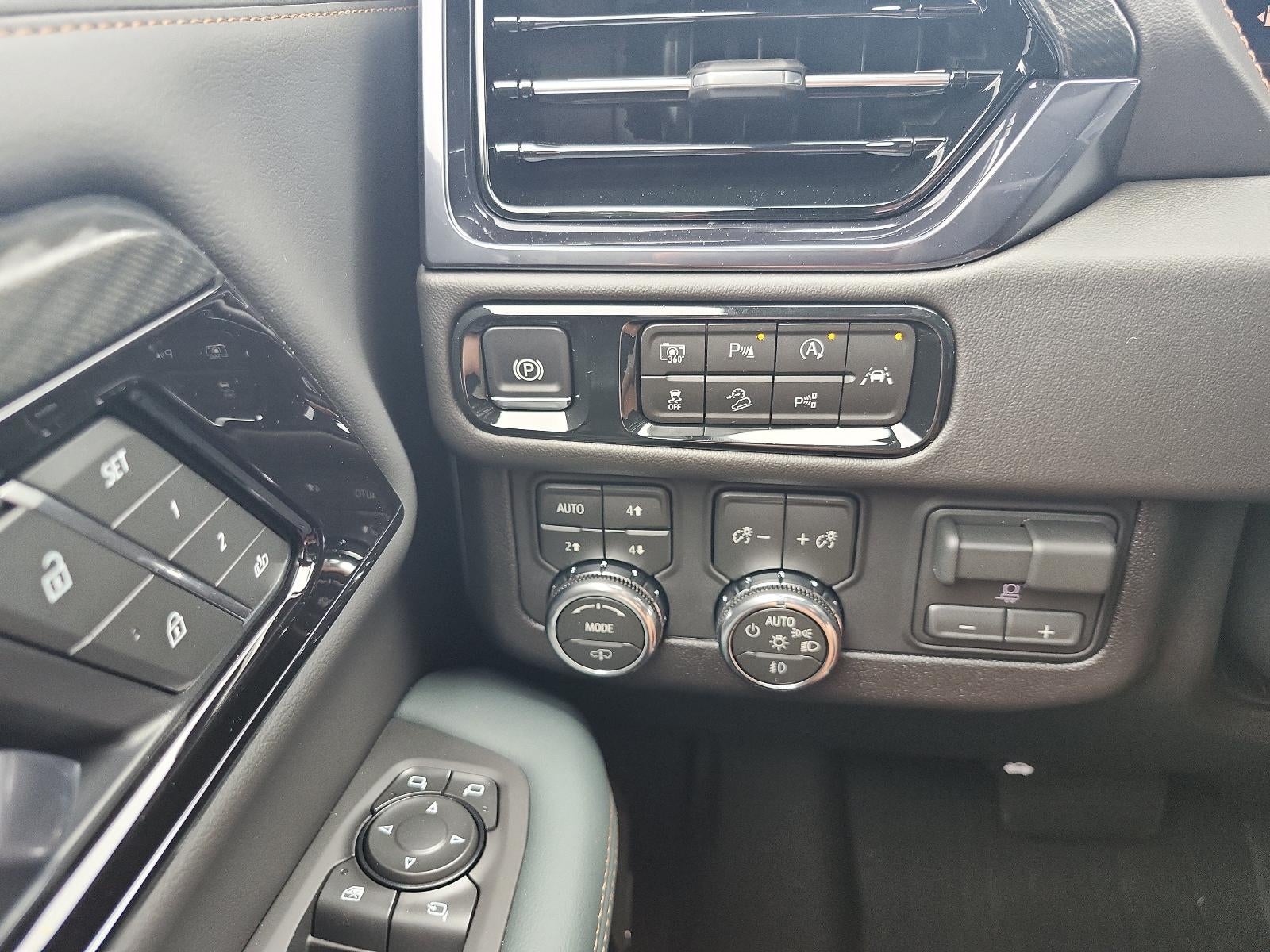 2026 GMC Yukon 4WD 4dr AT4