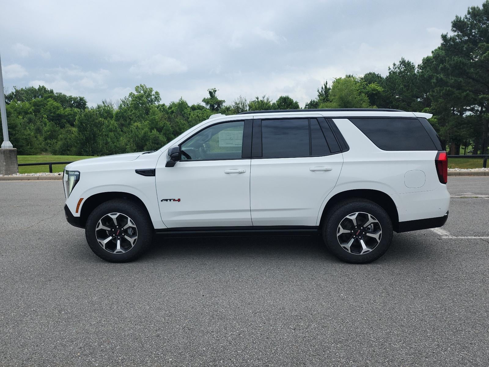 2026 GMC Yukon 4WD 4dr AT4