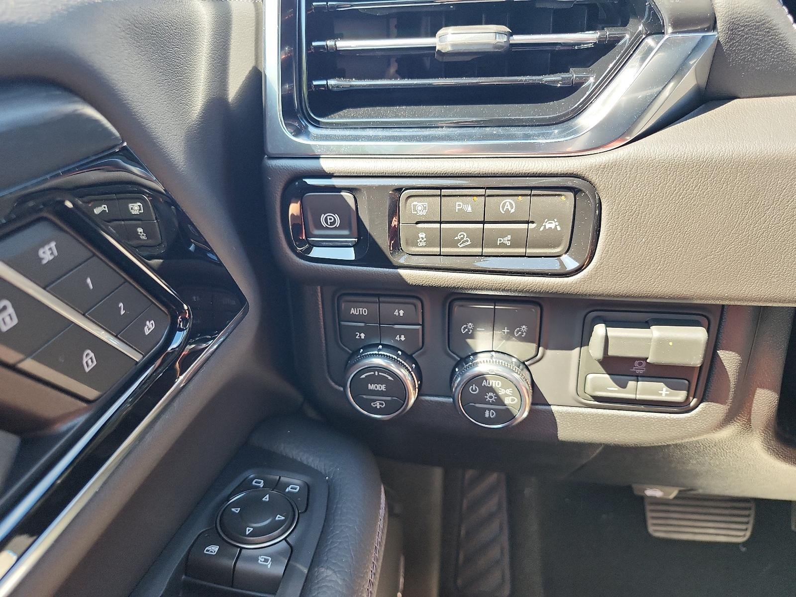 2027 GMC Yukon 4WD 4dr Denali