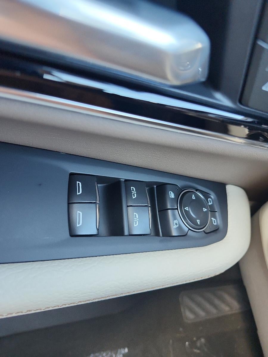 2027 GMC Yukon 4WD 4dr Denali