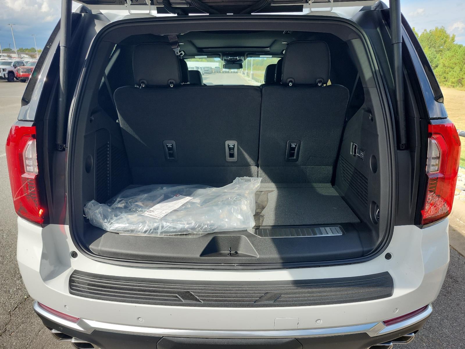 2027 GMC Yukon 4WD 4dr Denali
