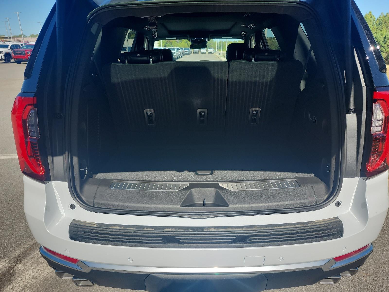 2027 GMC Yukon 4WD 4dr Denali