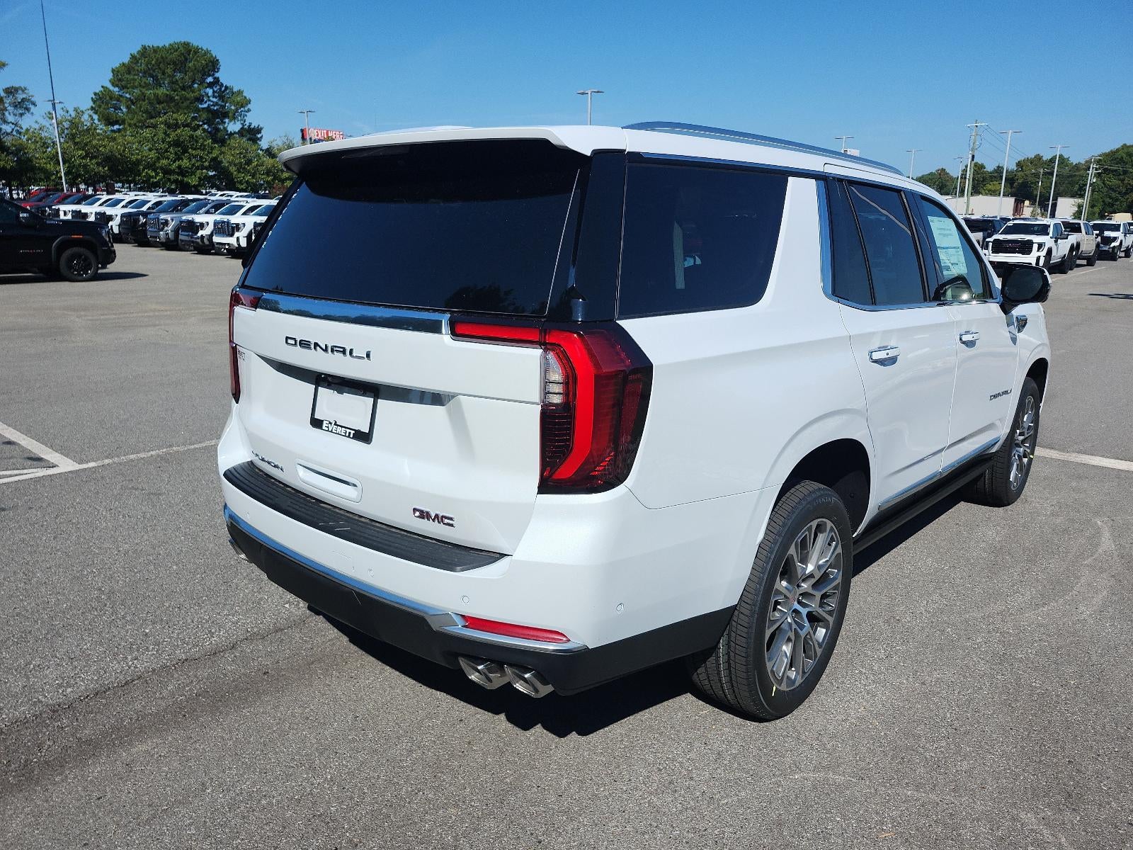2027 GMC Yukon 4WD 4dr Denali