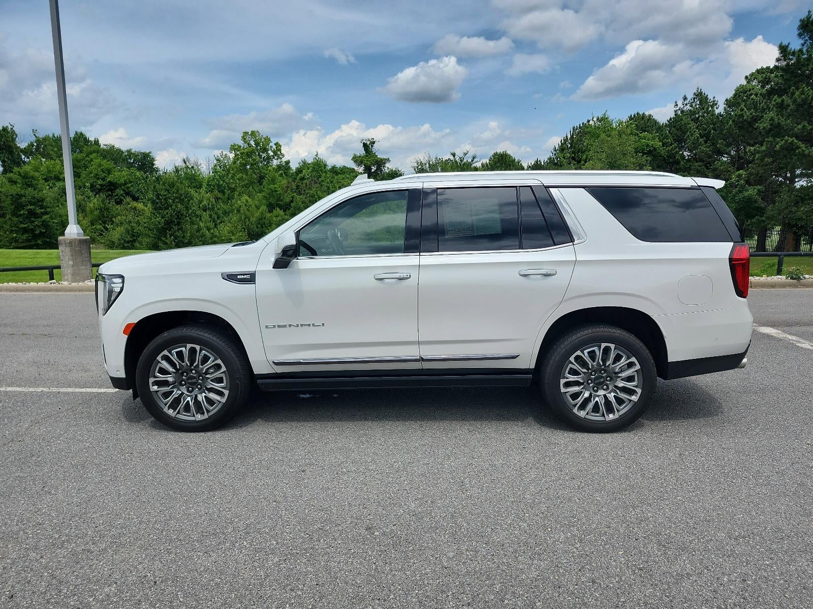 2023 GMC Yukon Denali Ultimate