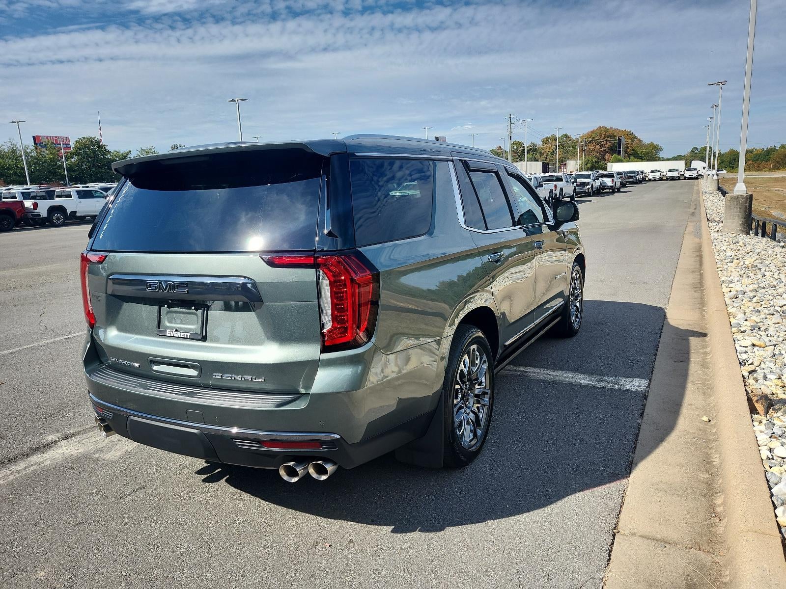 2023 GMC Yukon Denali Ultimate